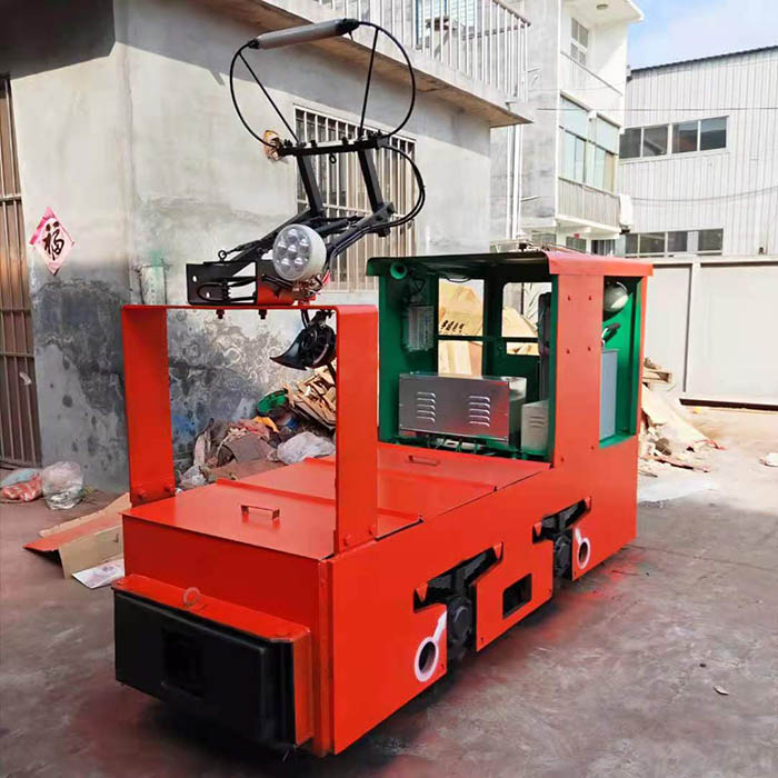 架線式電機(jī)車