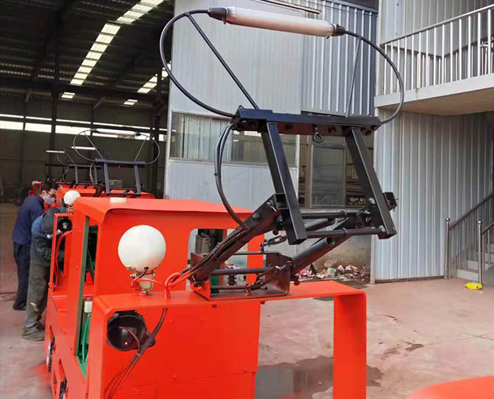 架線式電機(jī)車