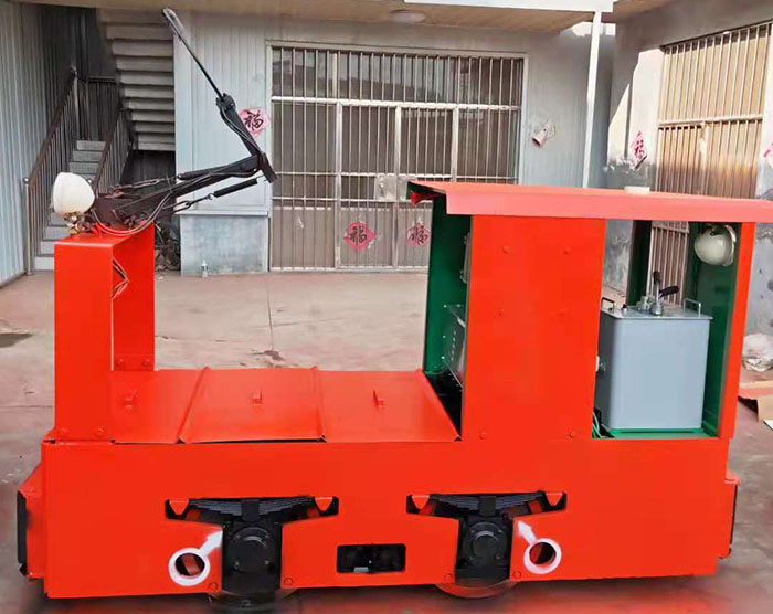 架線式電機(jī)車