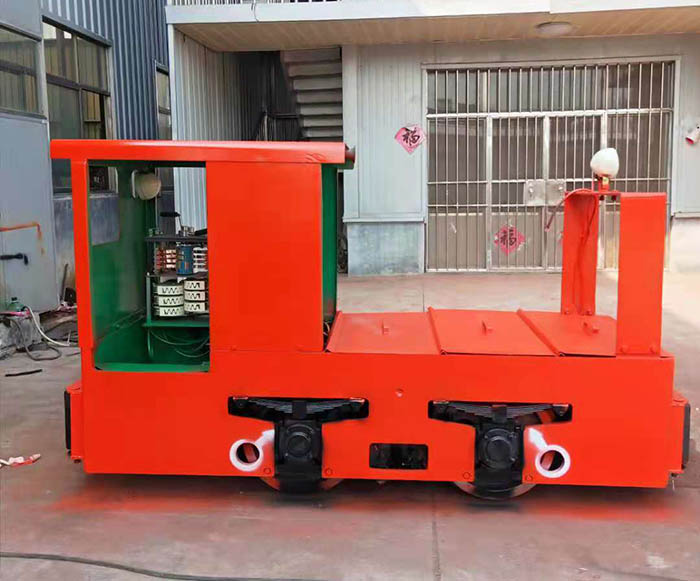 架線式電機(jī)車