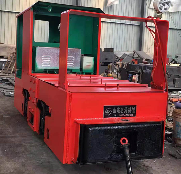 架線式電機(jī)車