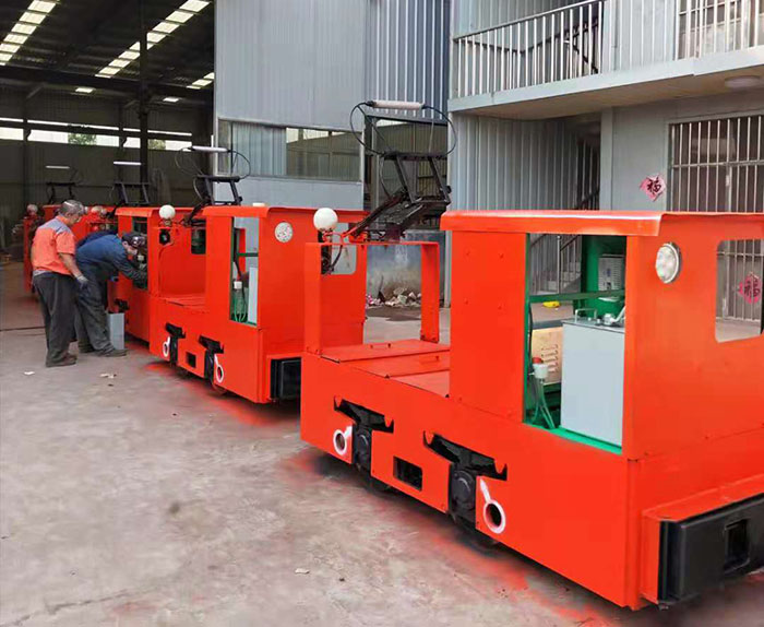 架線式電機(jī)車