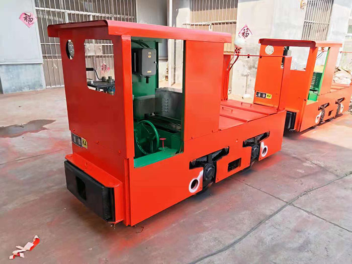 架線式電機(jī)車