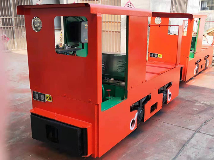 架線式電機(jī)車