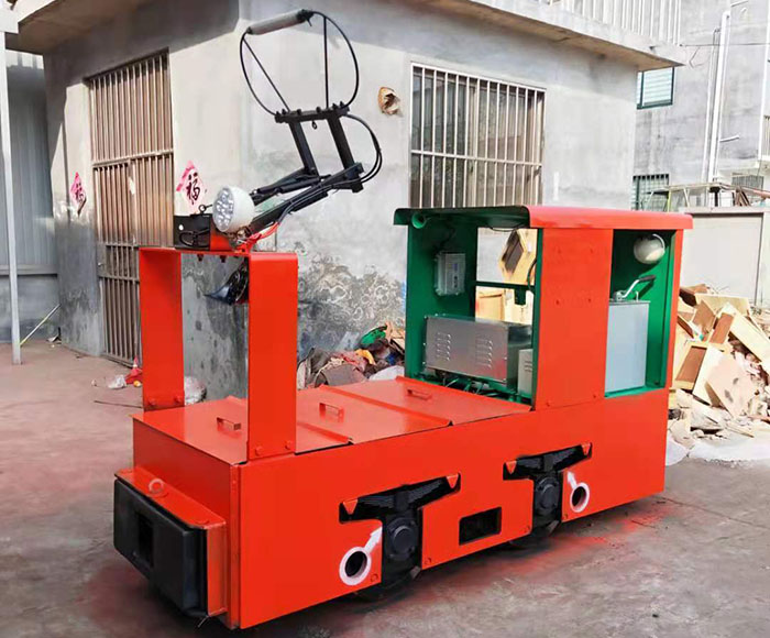 架線式電機(jī)車